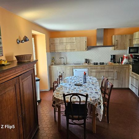 La Grande Maison Dans La Prairie Caille Екстериор снимка